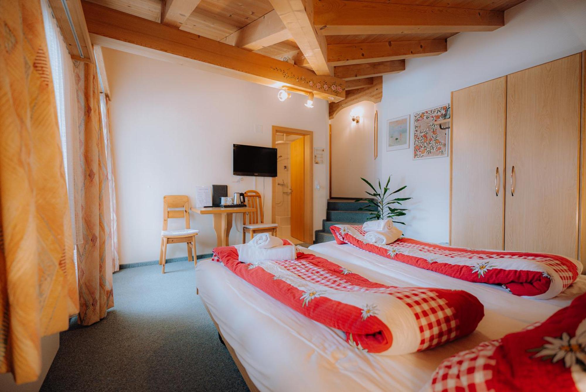Hotel Wildbach Brienz Brienz  Extérieur photo